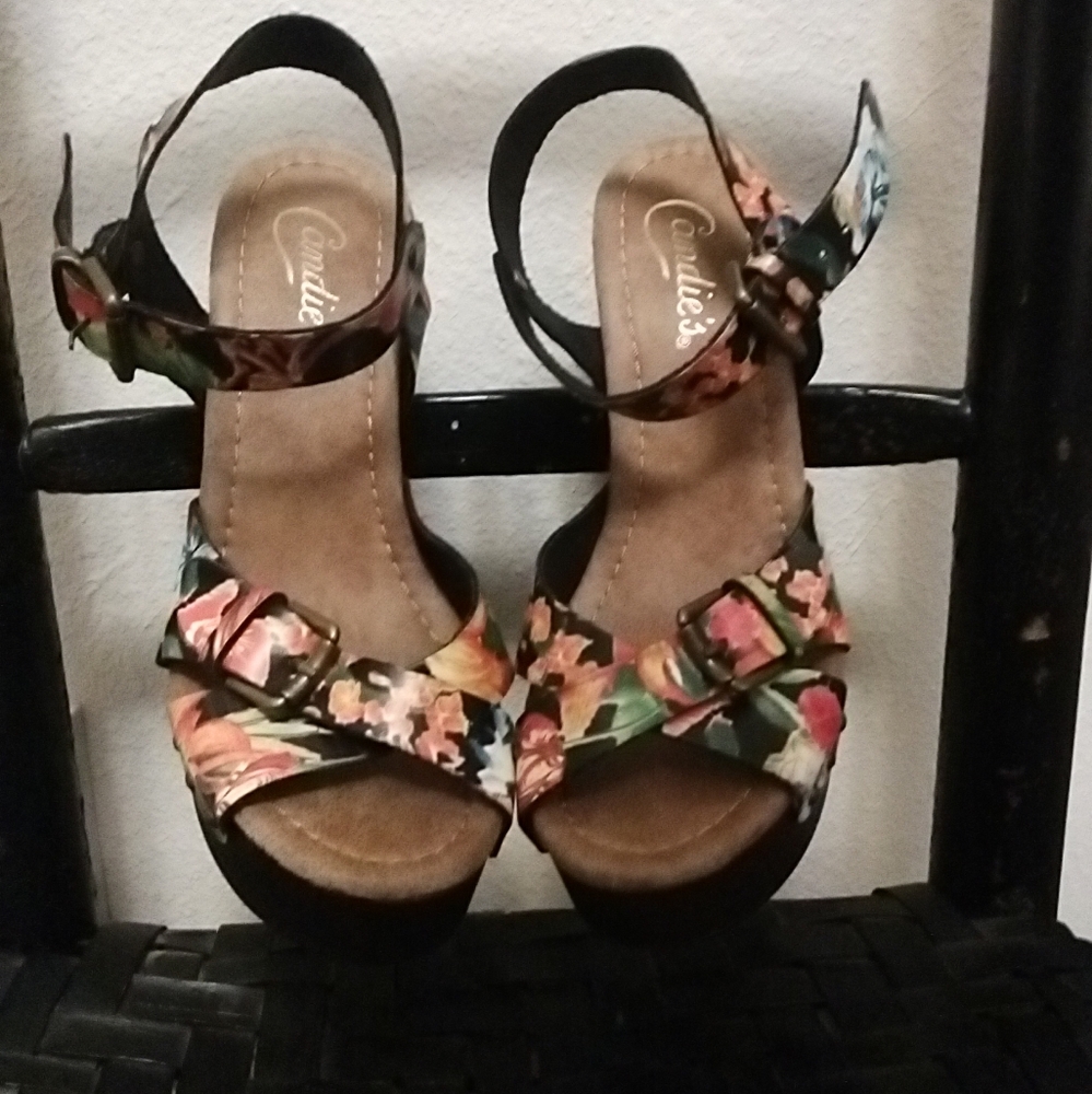 Shoes - Picture 3 of 3